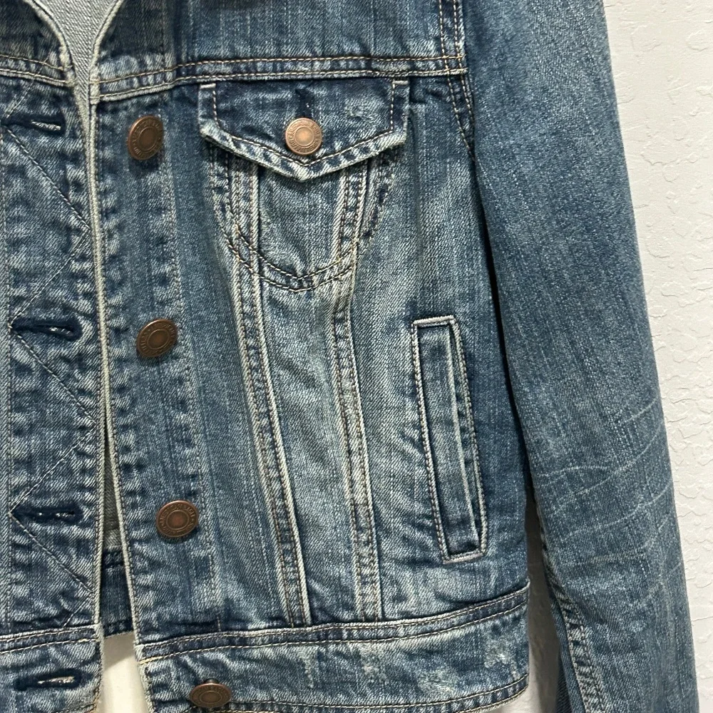 LIKE NEW! Women's American Eagle Short Jean Jacket - Small - Picture 4 of 9